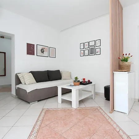 Apartman Rozi *