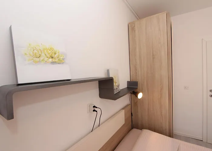 Rozi Apartment