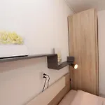 Rozi Apartment