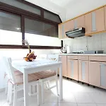 Rozi Apartment