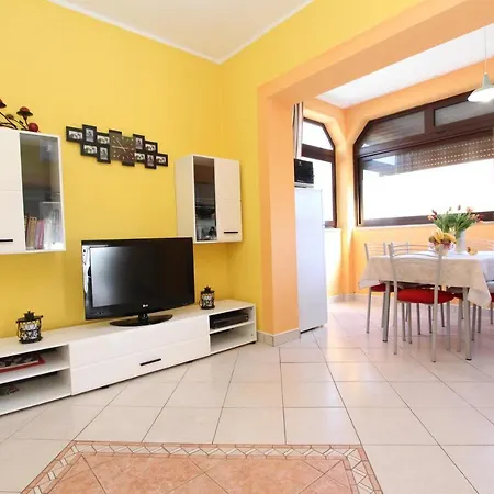 Apartment Rozi